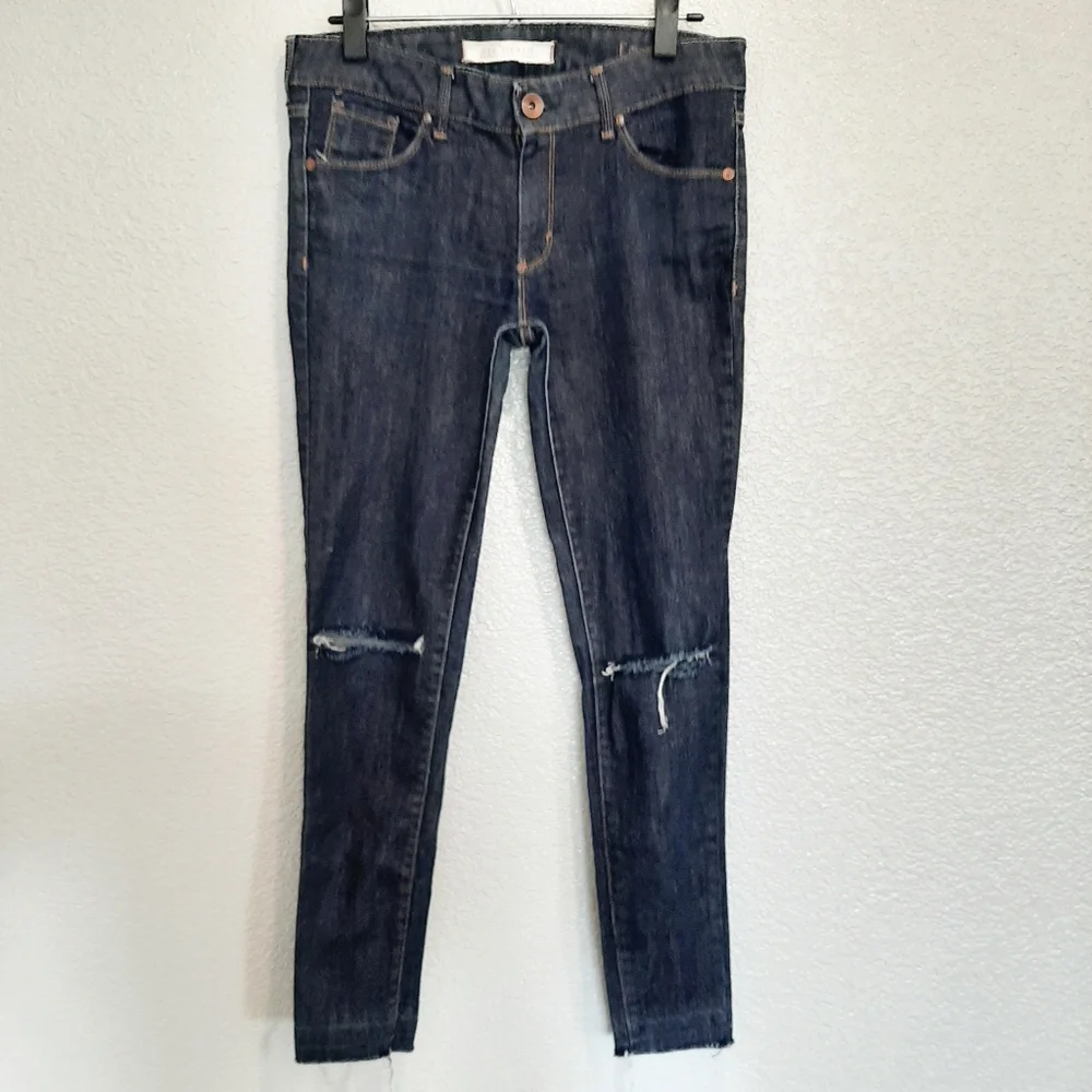 ⭐️5/$20 KSK Denim Distressed Busted Knee Jeans Size 27